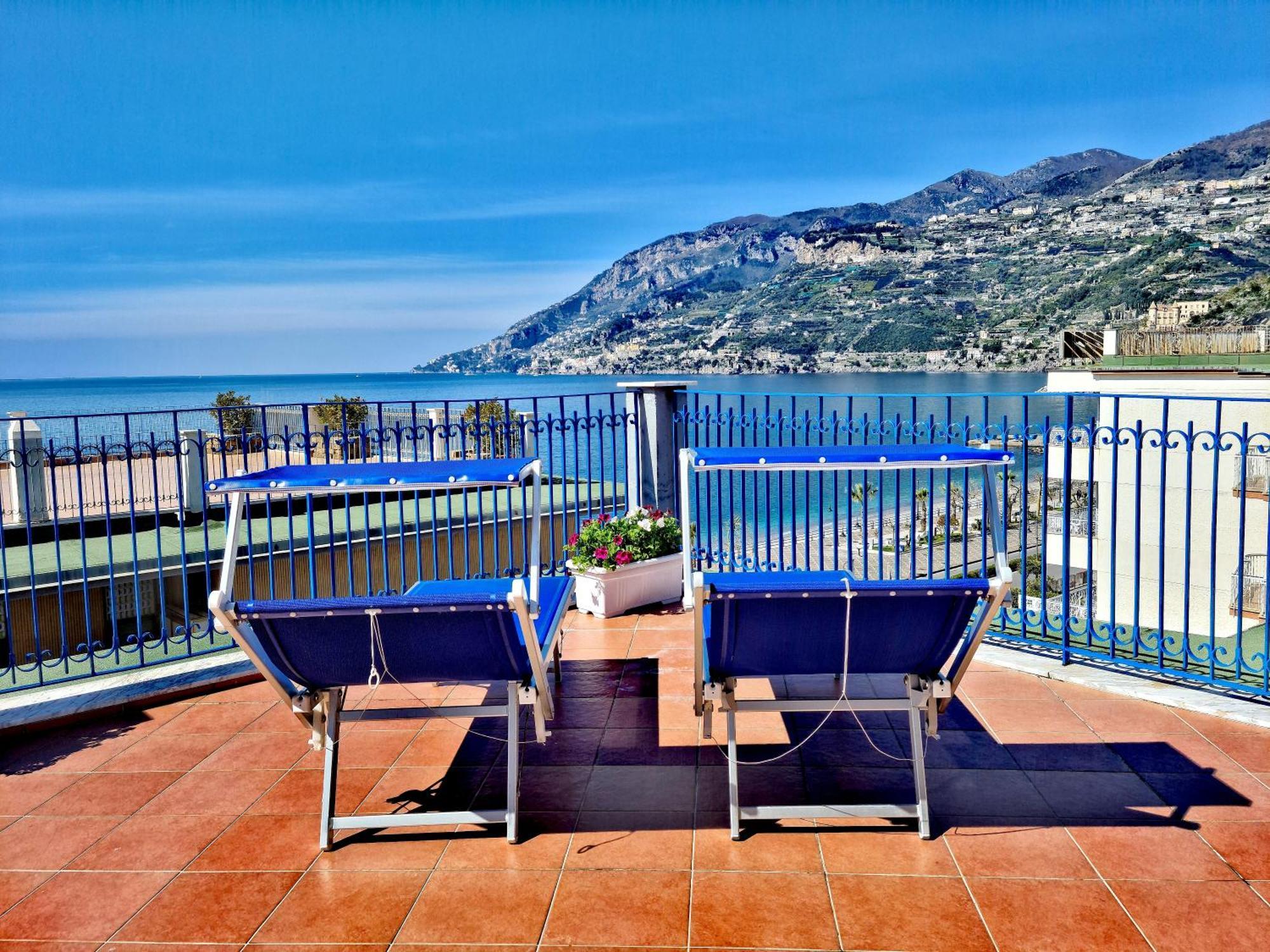 A Terrace On The Sea Apartment Майори Екстериор снимка